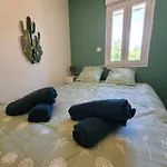 Holiday home Maison 6 Personnes - Jardin Et Piscine Privee *