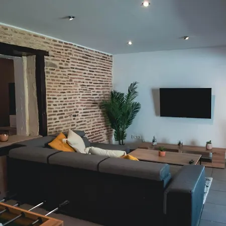Hébergement de vacances Maison 6 Personnes, Piscine Privee, Jardin Moulins (Allier)