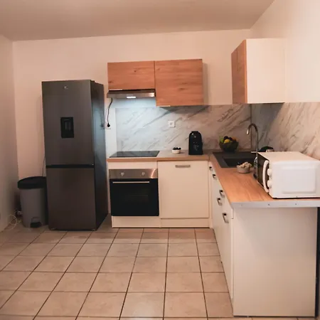 Hébergement de vacances Maison 6 Personnes, Piscine Privee, Jardin
