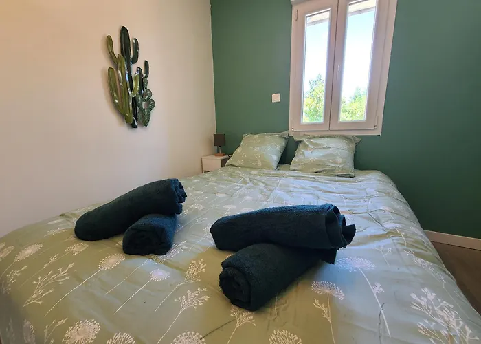 Дом отдыха Maison 6 Personnes - Jardin Et Piscine Privee *